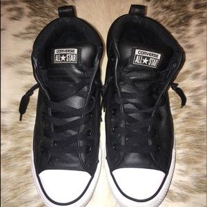 Men’s high top black converse size 9